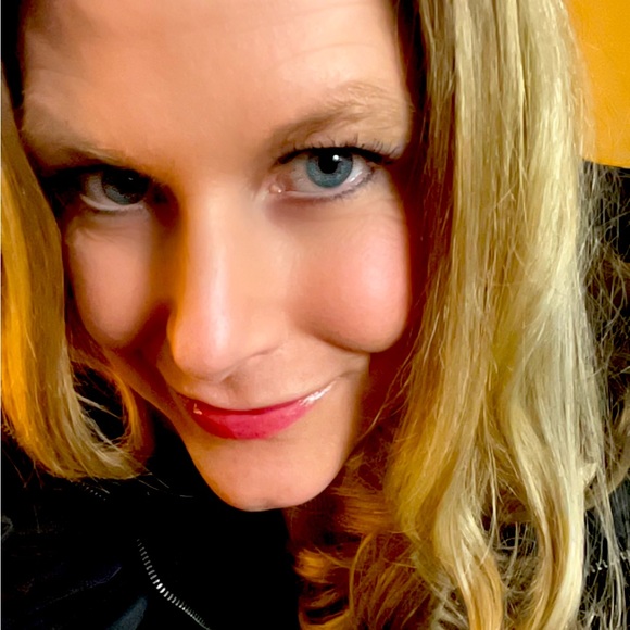 Meet your Posher, Renee - Picture 3 of 7